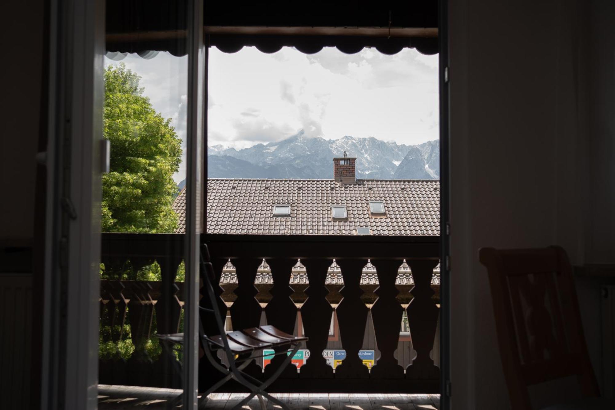 Hotel Gasthof Alter Wirt Farchant Exteriör bild