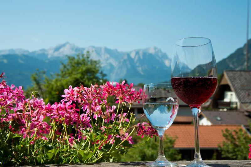 Hotel Gasthof Alter Wirt Farchant Exteriör bild